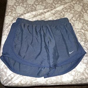 Nike shorts XL